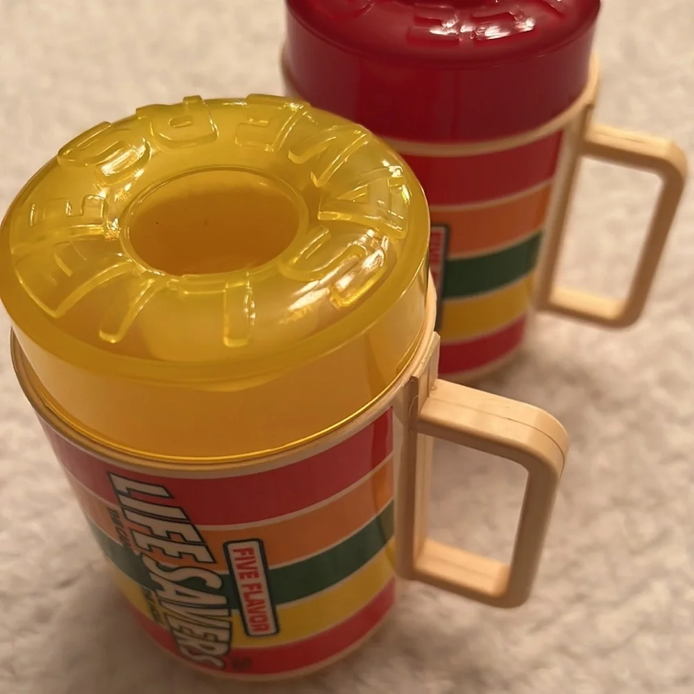 Vintage DEKA Lifesavers Plastic Cups with Lids Red & Yellow Collectibles Made US